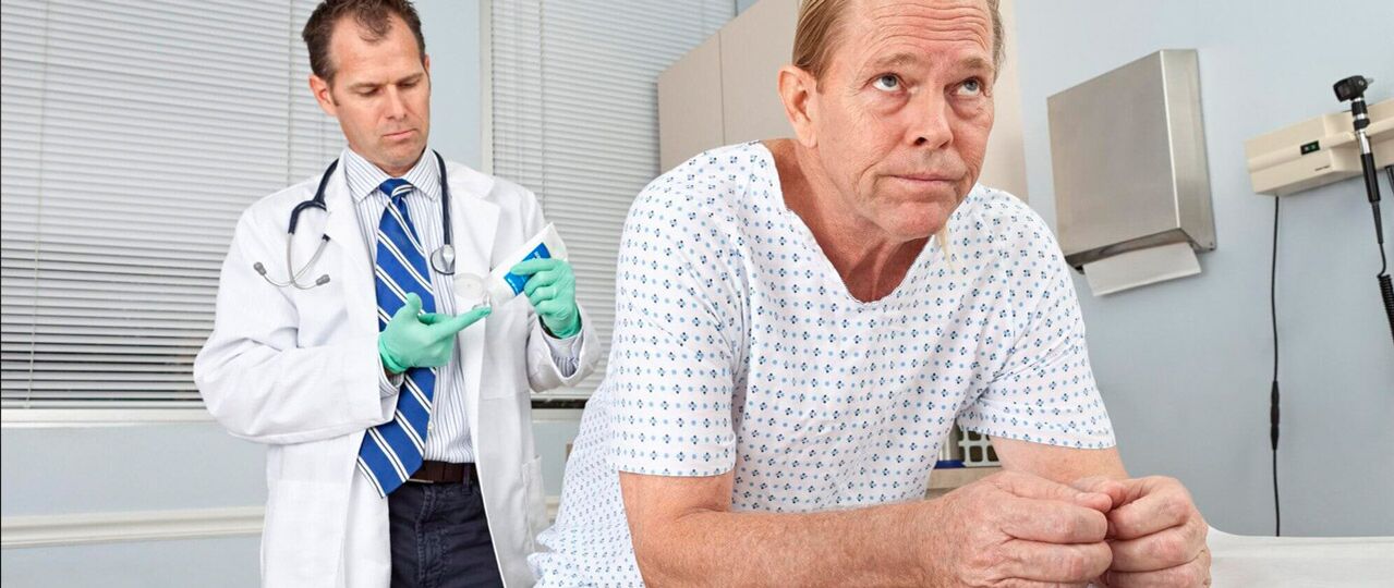 Ein Mann mit Prostatitis in einem Arztverfahren